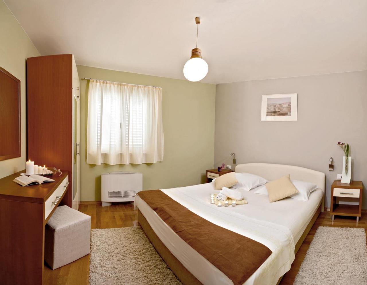 Vilovic Villa *